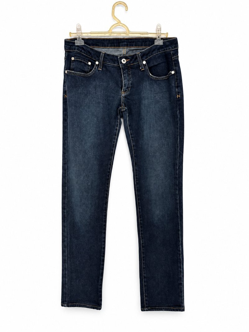 Frente da calça jeans Zoomp azul-escura